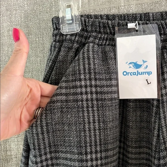 Chic wide leg plaid gaucho/culotte - NWT! - Picture 3 of 4